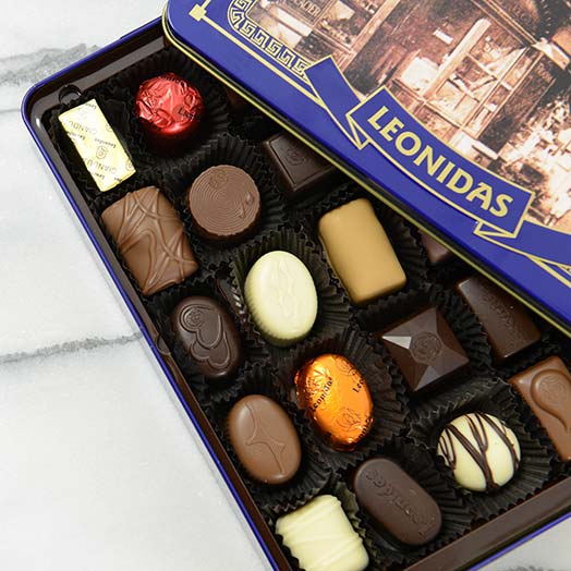 ☆ GoodVintageGold☆15本セット Leonidas Vintage Tin Gift Box - 20 Belgian Chocolates | Gourmet