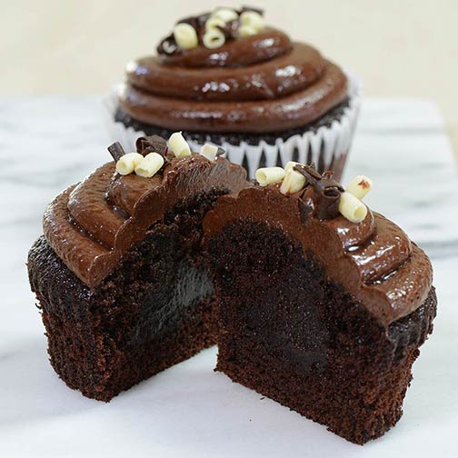 Chocolate Kiss Filled Cupcakes Photo [2]