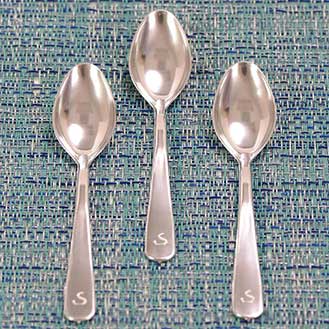 Solia Silver Plastic Spoons | Gourmet Food Store