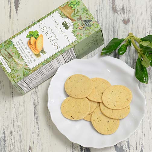 Artisan Vegan Crackers with Aromatic Herbs and Olive Oil Photo [1]