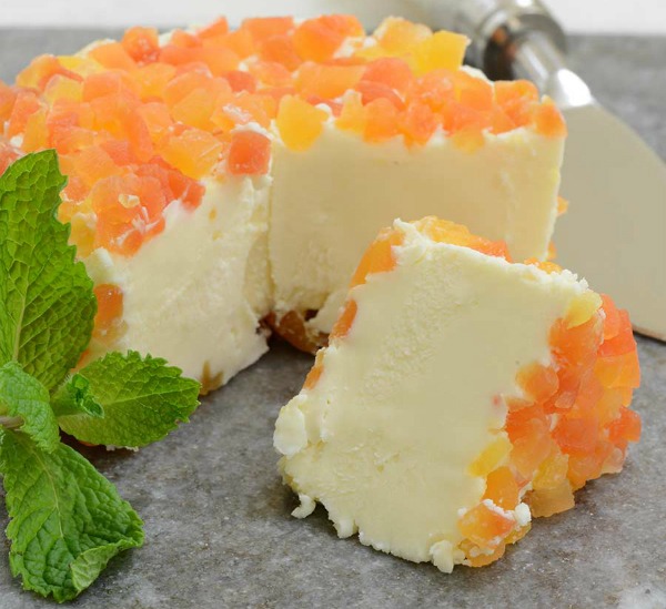 An example of serving Brillat Savarin with Papaya, photo by Gourmet Food Store