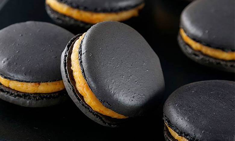 black macarons